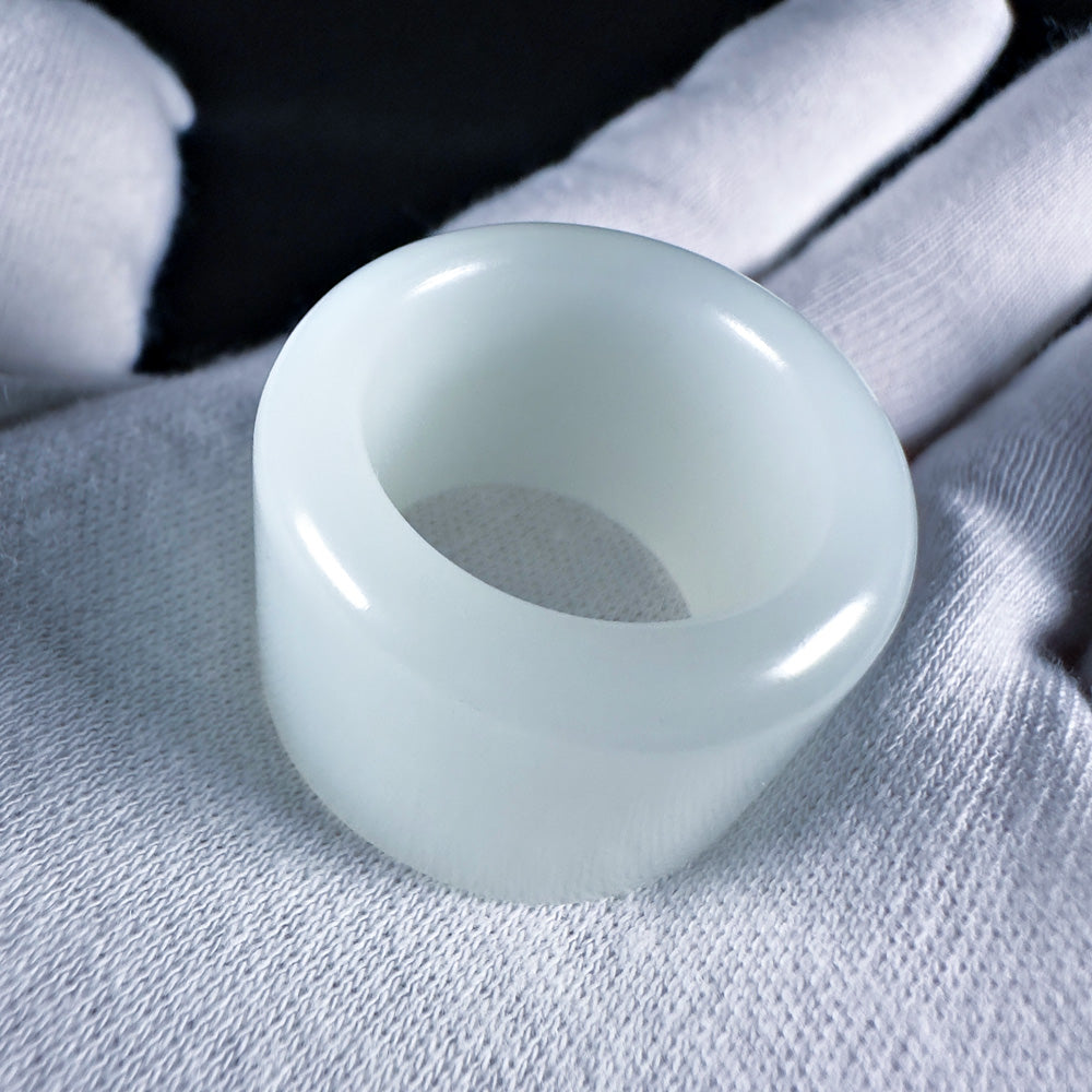 Russian White Nephrite Thumb Ring 20.2mm
