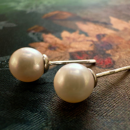 Luna Pink White Akoya Pearl (7mm) with 18K WG-plated Sterling Silver Ear Studs 粉白月華凝露耳釘