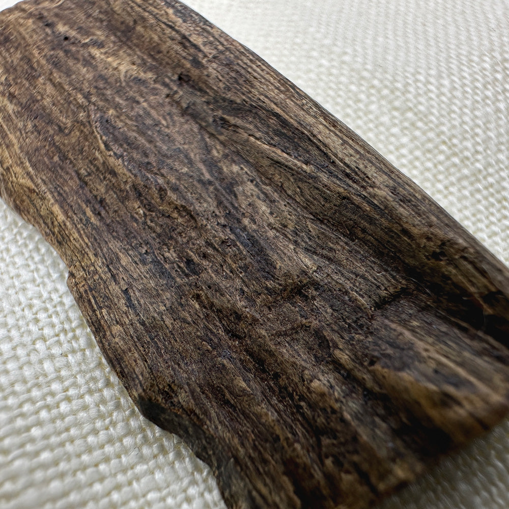Wild Sinking Manaka Agarwood 3.7g