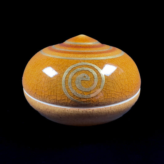 Kutani Style Kōgō — Wish Fulfilling Jewel with Gold Spiral Motif (Pre-loved)