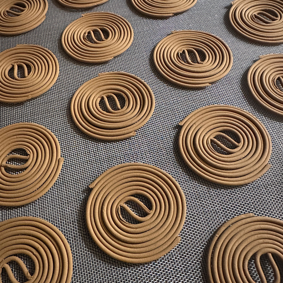 Laos Vietnam Soil Agarwood Coil Incense (2 hours)