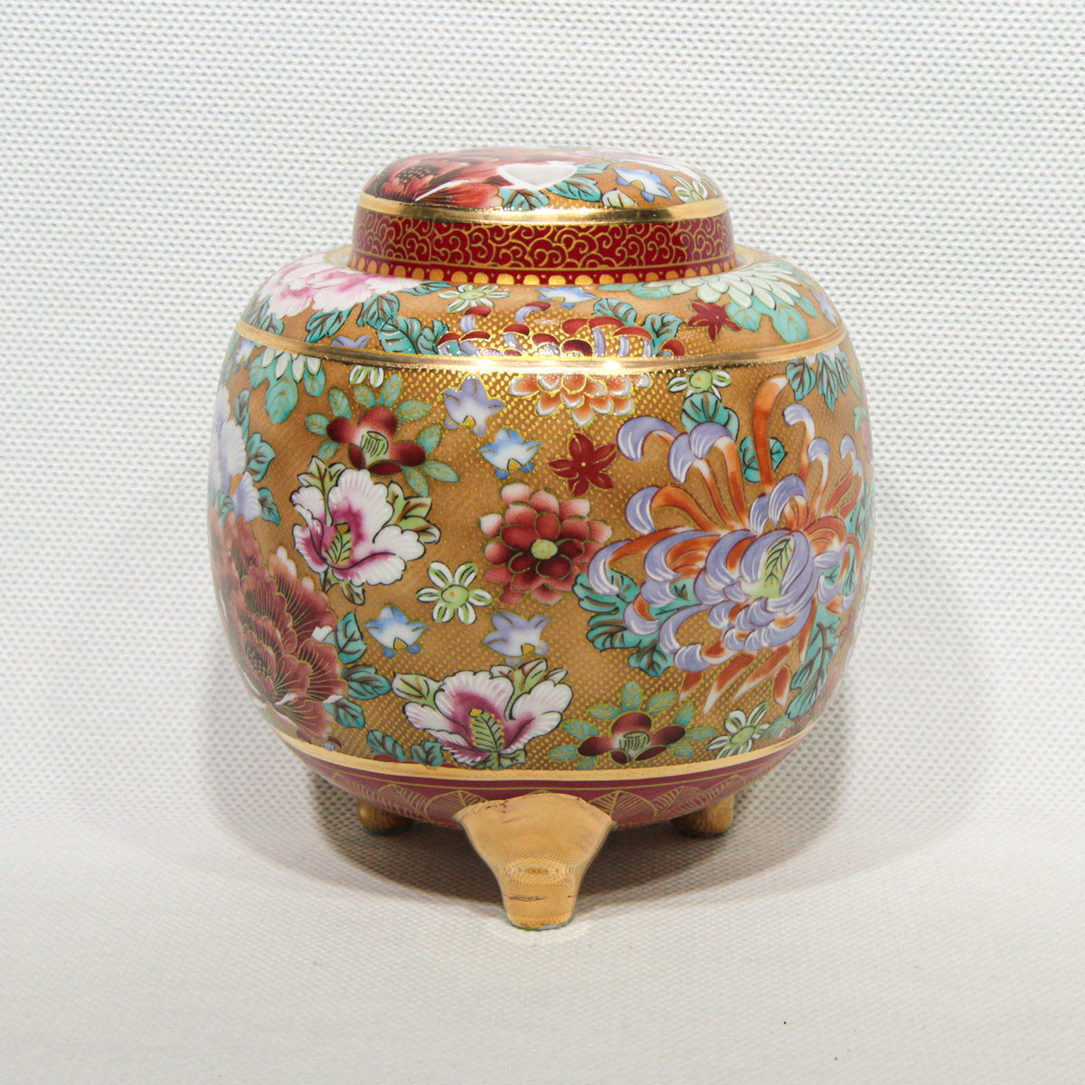 Kutani-Ware Kōro Garden Eternally in Bloom (Round) (Big)