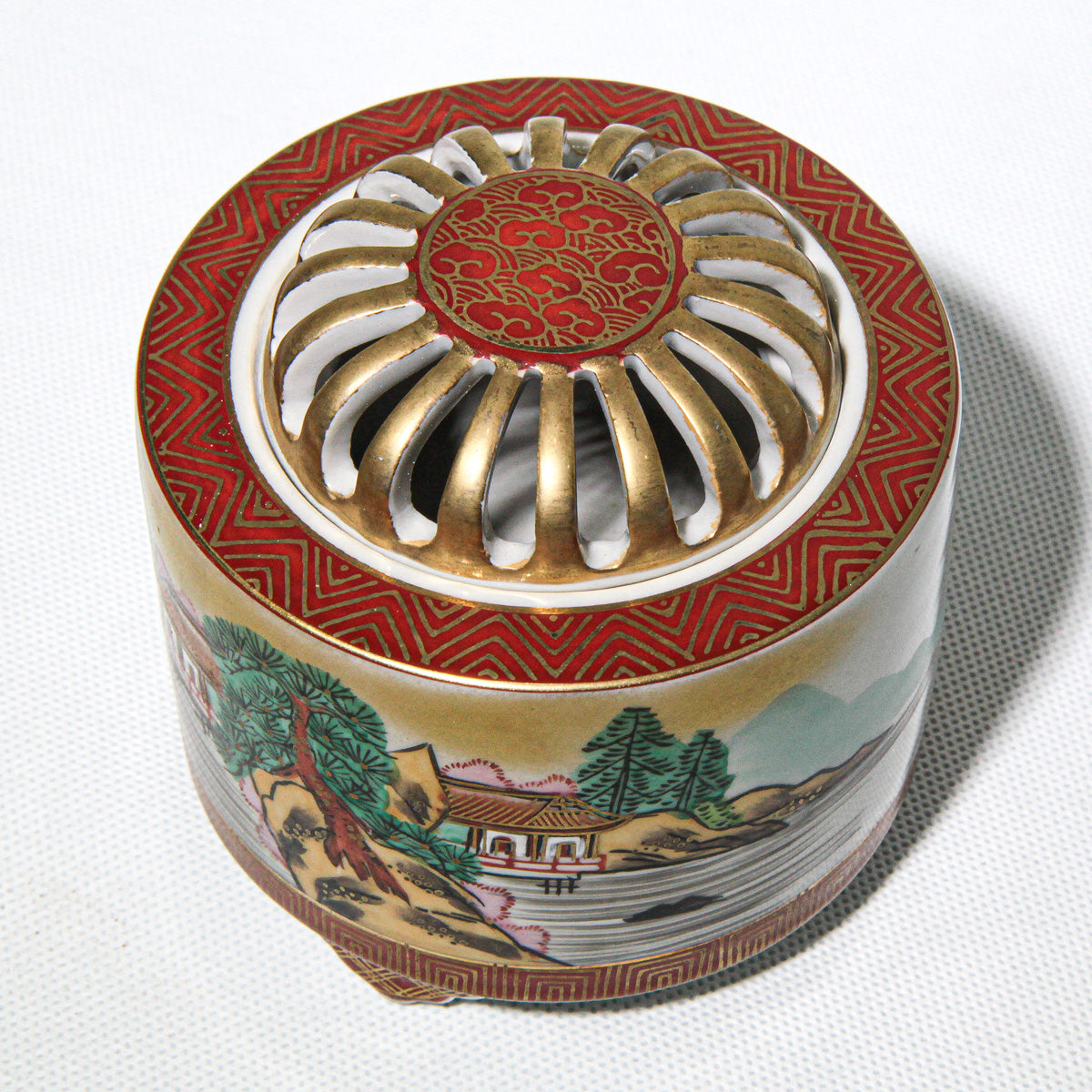 Kutani-Ware Kōro Keshiki