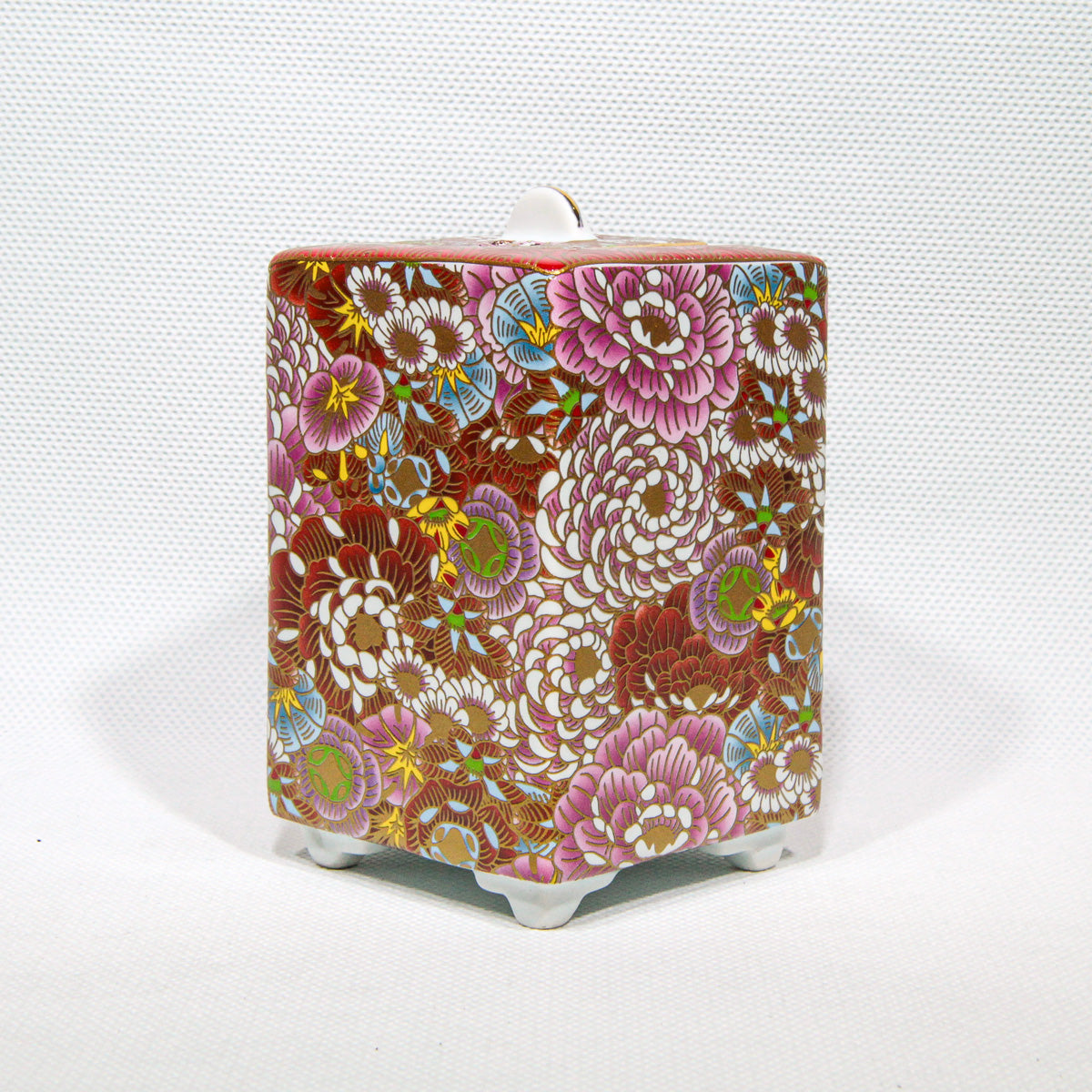 Kutani-Ware Kōro Garden Eternally in Bloom (Square)