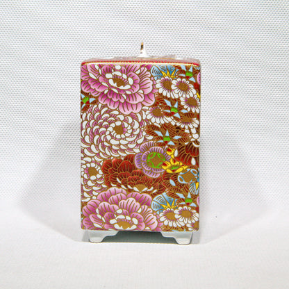 Kutani-Ware Kōro Garden Eternally in Bloom (Square)