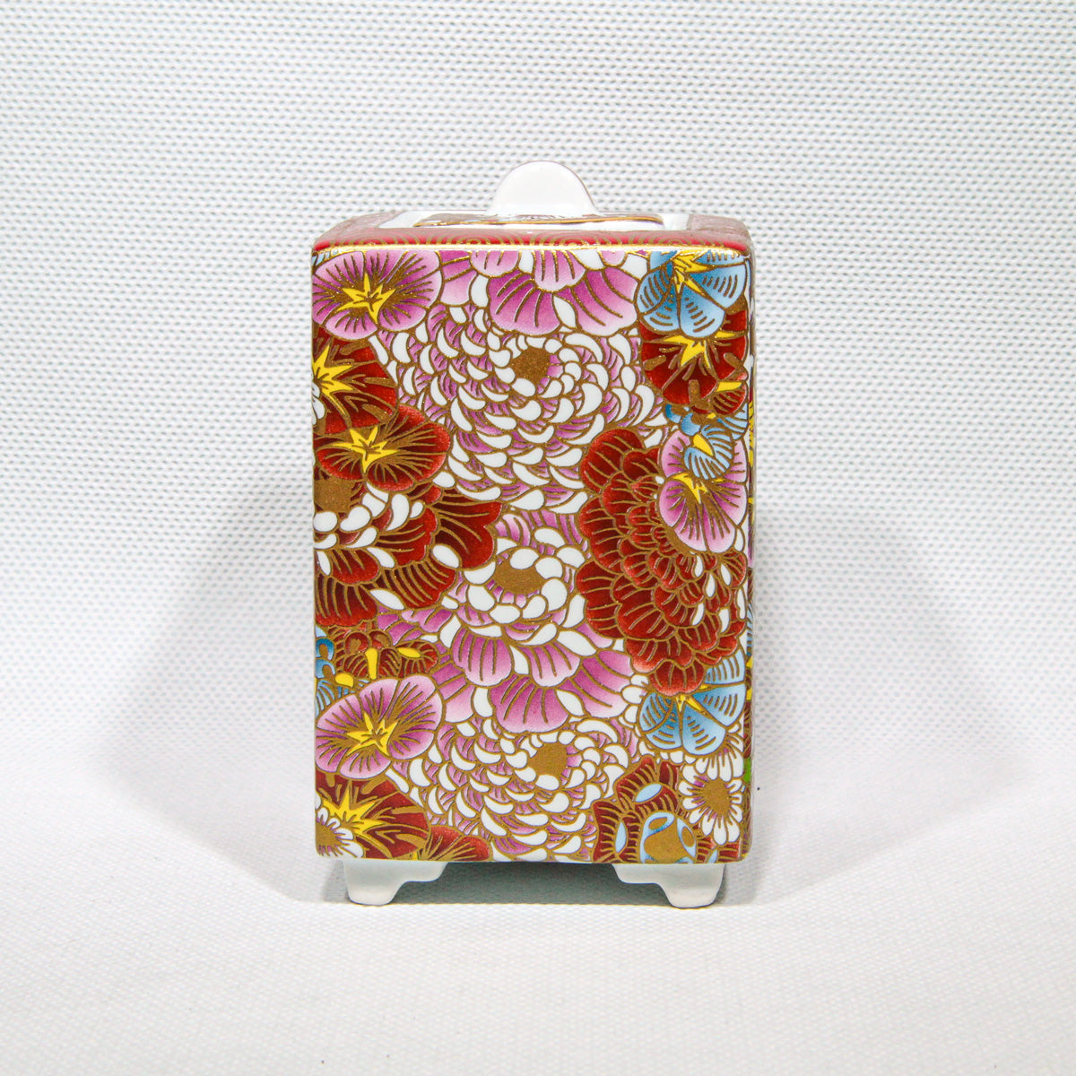 Kutani-Ware Kōro Garden Eternally in Bloom (Square)