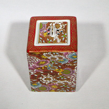 Kutani-Ware Kōro Garden Eternally in Bloom (Square)