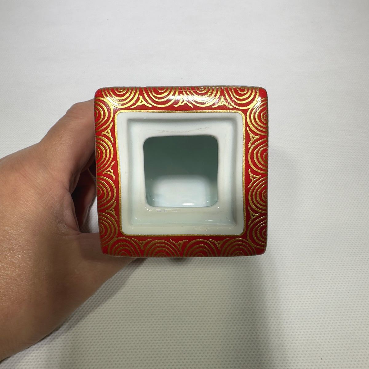 Kutani-Ware Kōro Garden Eternally in Bloom (Square)