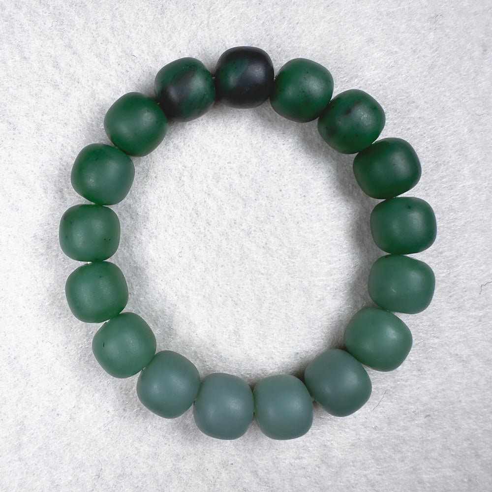 Russian Green Nephrite Barrel Beads Bracelet 12 x 11.3mm x 17 Beads