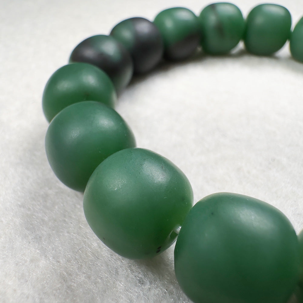 Russian Green Nephrite Barrel Beads Bracelet 12 x 11.3mm x 17 Beads
