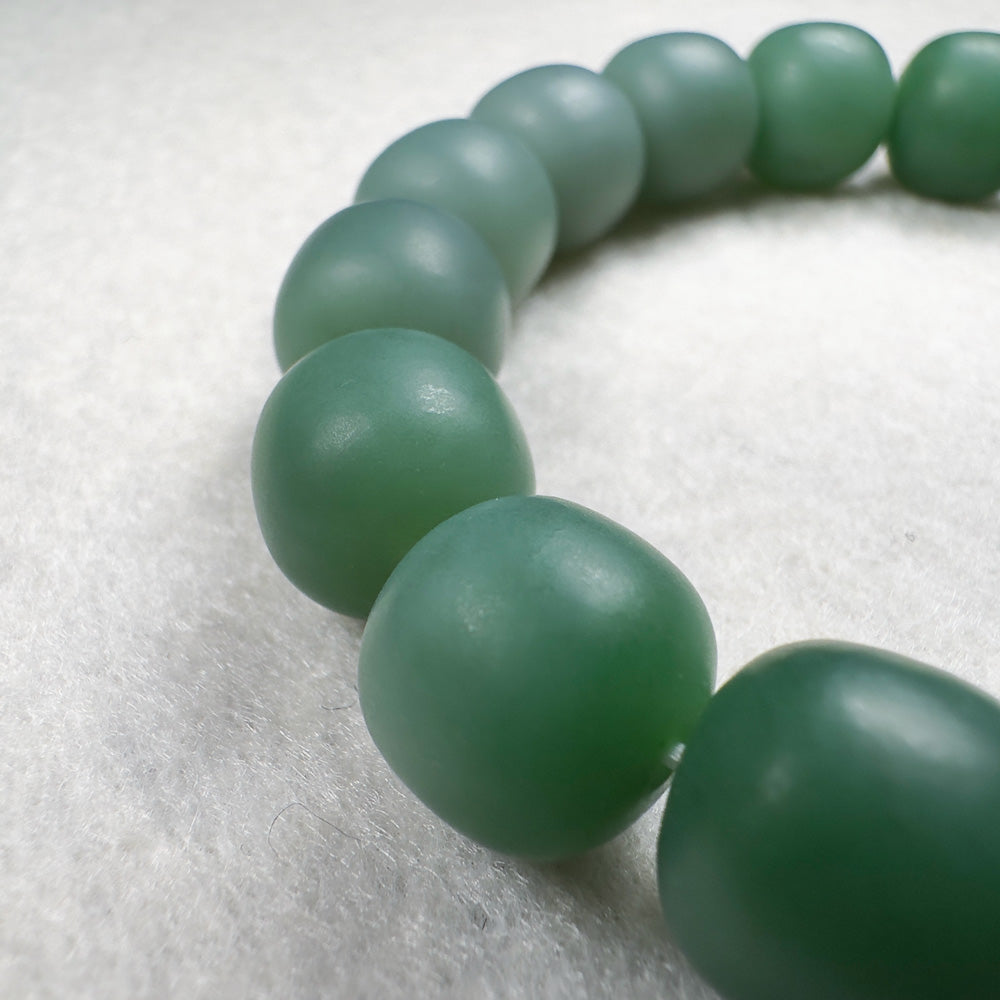 Russian Green Nephrite Barrel Beads Bracelet 12 x 11.3mm x 17 Beads