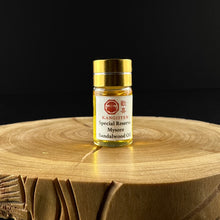 Load image into Gallery viewer, Kangiiten Special Reserve Sandalwood Oil Collection

