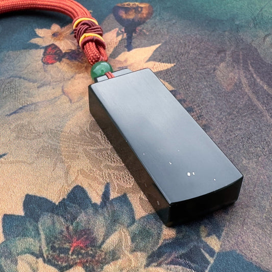 Nephrite Seal - Pagoda Green Pebble Jade