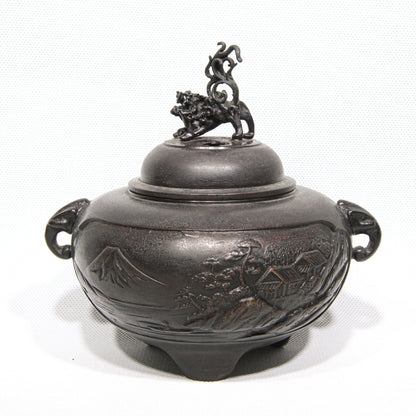 Takaoka Bronze Teppachi Kōro with Foo Dog Lid