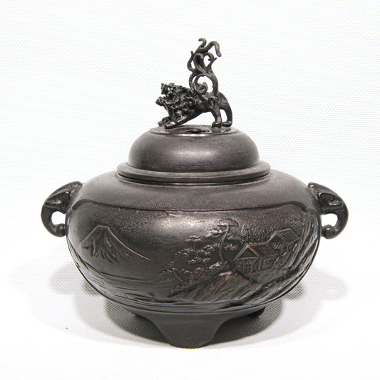 Takaoka Bronze Teppachi Kōro with Foo Dog Lid