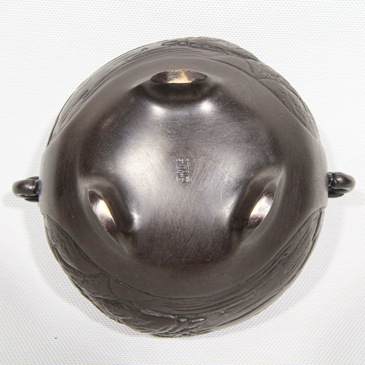 Takaoka Bronze Teppachi Kōro with Foo Dog Lid