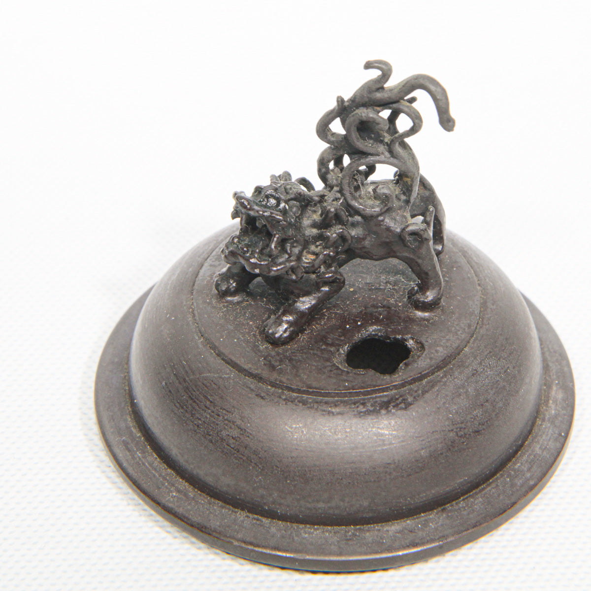 Takaoka Bronze Teppachi Kōro with Foo Dog Lid