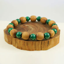 Load image into Gallery viewer, Mysore Sandalwood Drum Beads with Malachite Bracelet
